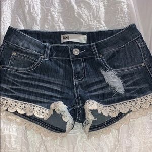 RSQ Jeans denim shorts 🤍